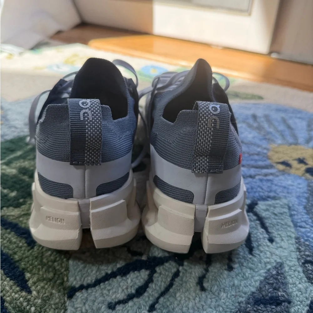 On Cloud -size 6
